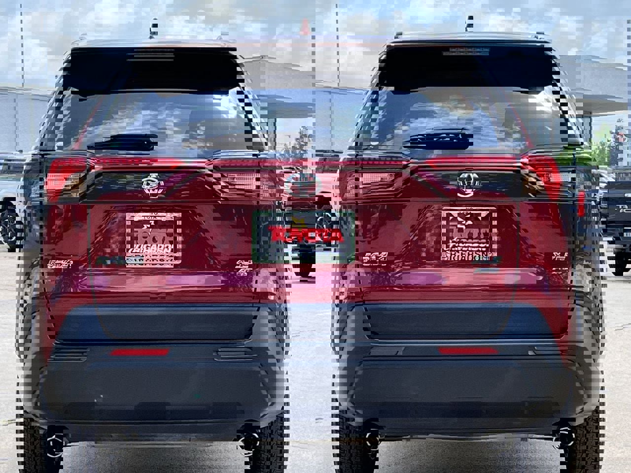 Used 2025 Toyota RAV4 XLE AWD/4WD image 5