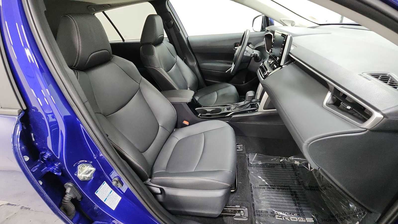 Certified 2022 Toyota Corolla Cross XLE w/ Convenience Package AWD/4WD image 30