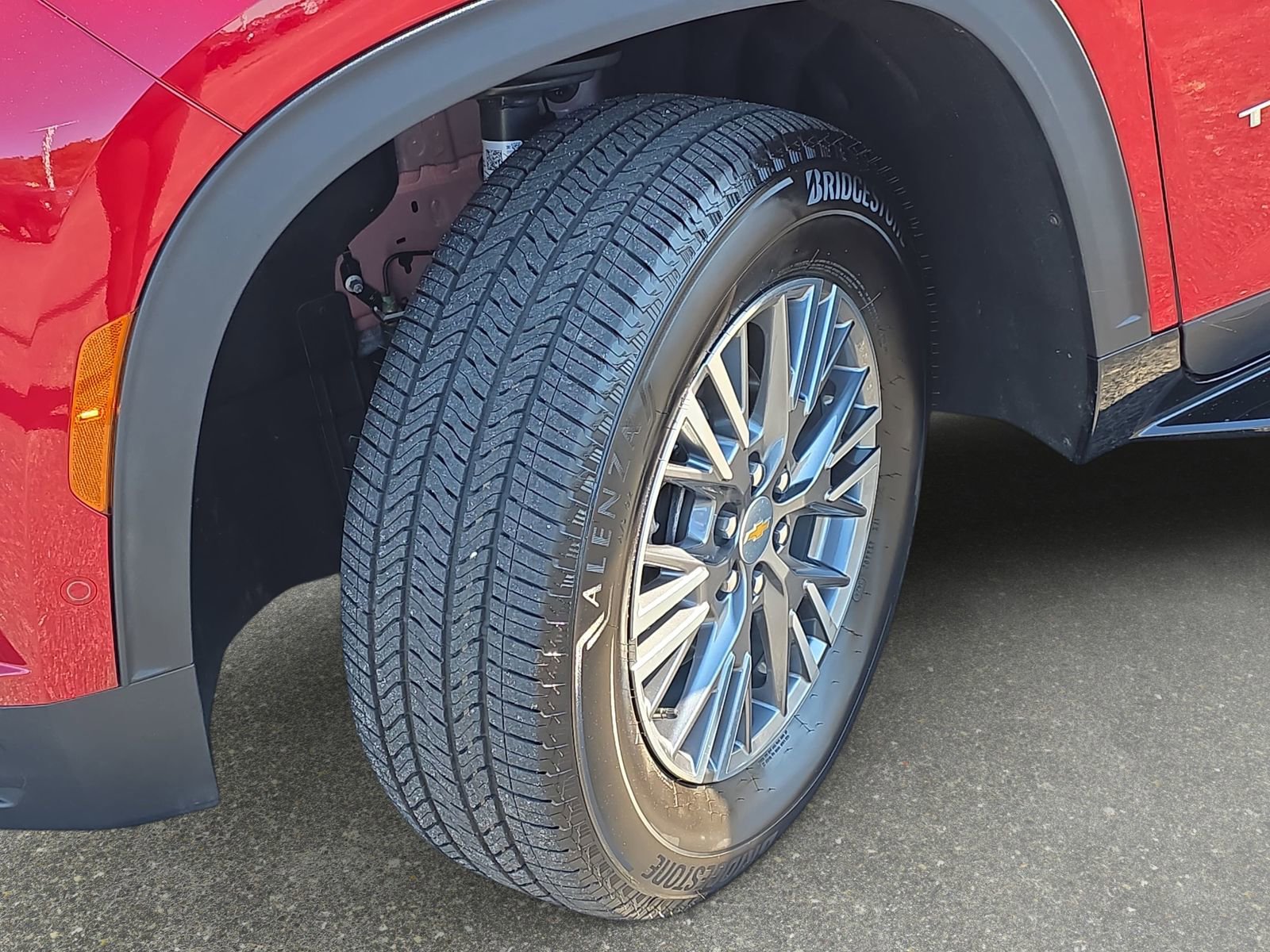 Used 2025 Chevrolet Traverse LT w/ Enhanced Driving Package FWD image 32