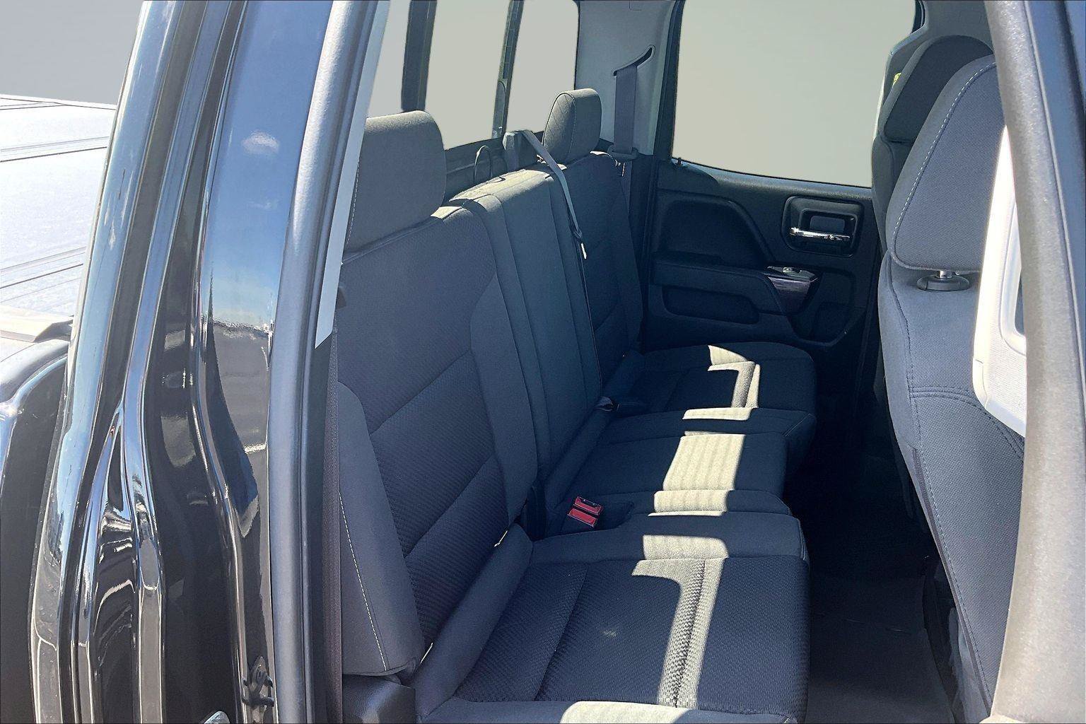 Used 2017 GMC Sierra 1500 SLE w/ SLE Value Package AWD/4WD image 28