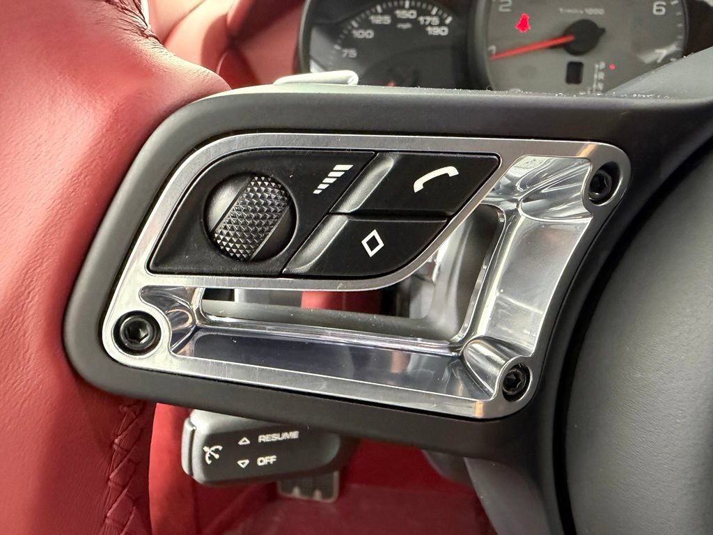 Certified 2025 Porsche 718 Boxster S RWD image 30