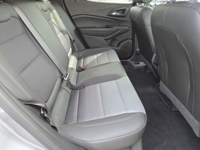 Certified 2025 Chevrolet Trax LT w/ Driver Confidence Package FWD image 26