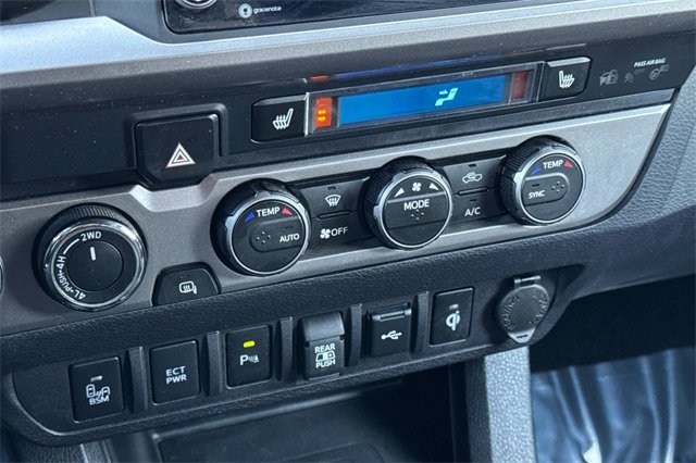 Used 2022 Toyota Tacoma Limited image 31