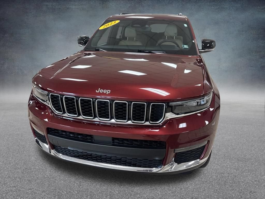 Used 2023 Jeep Grand Cherokee L Limited AWD/4WD image 2