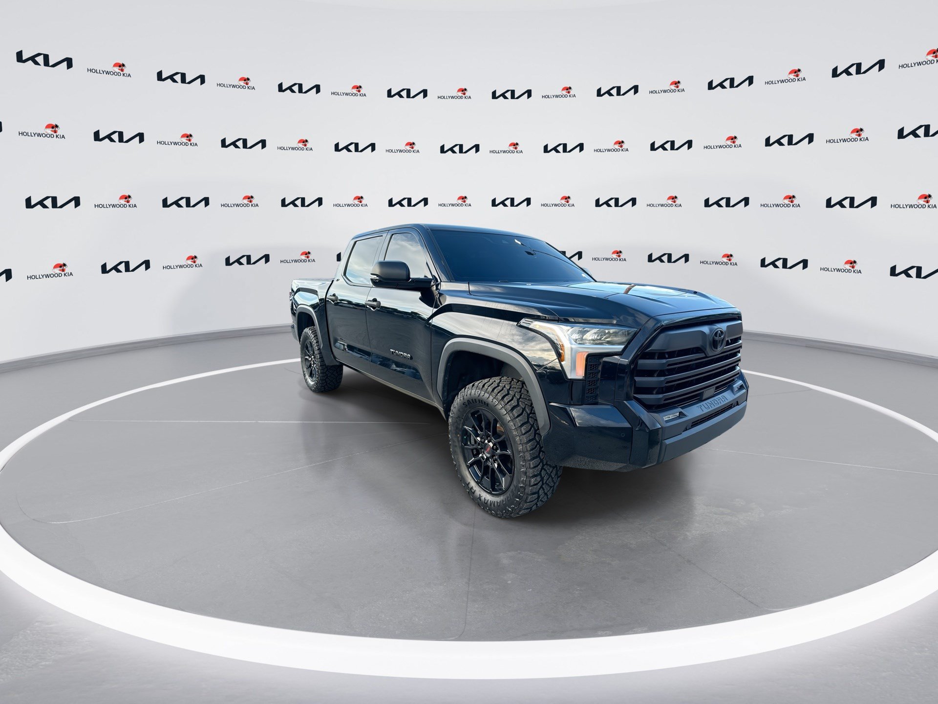 Used 2023 Toyota Tundra SR5 w/ SR5 Convenience Package AWD/4WD image 2
