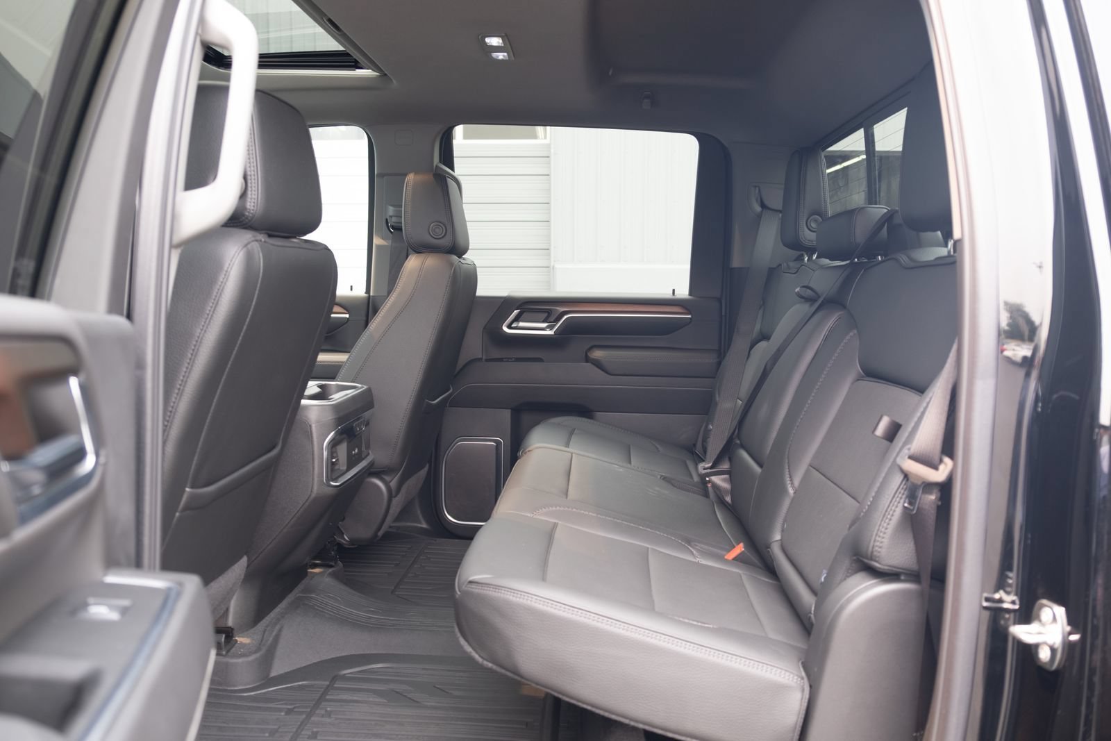 Used 2024 GMC Sierra 3500 Denali w/ Denali Reserve Package AWD/4WD image 19