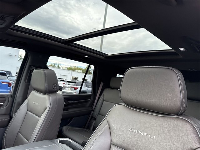Certified 2021 GMC Yukon Denali w/ Denali Premium Package image 19
