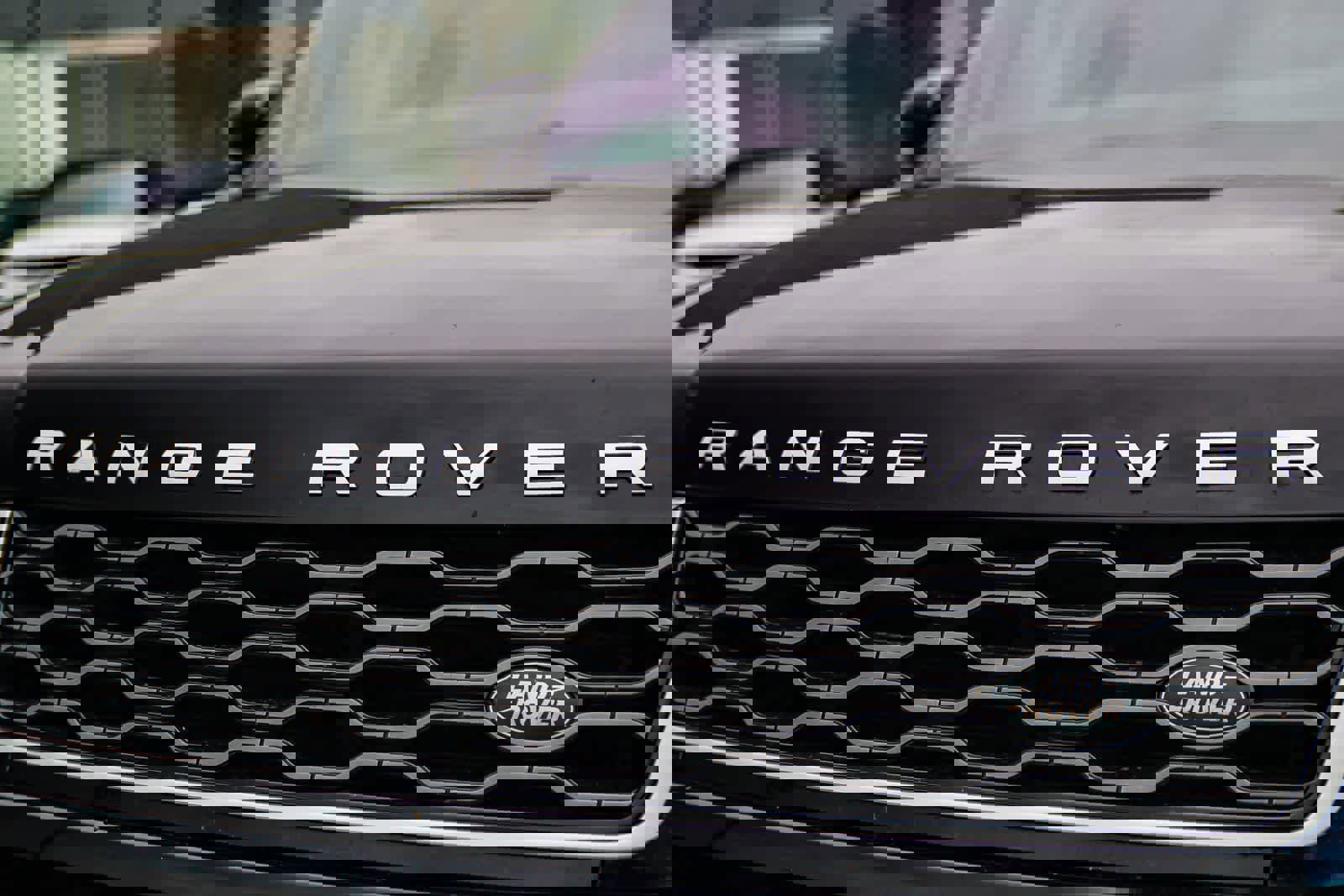 Used 2020 Land Rover Range Rover Sport SE image 11