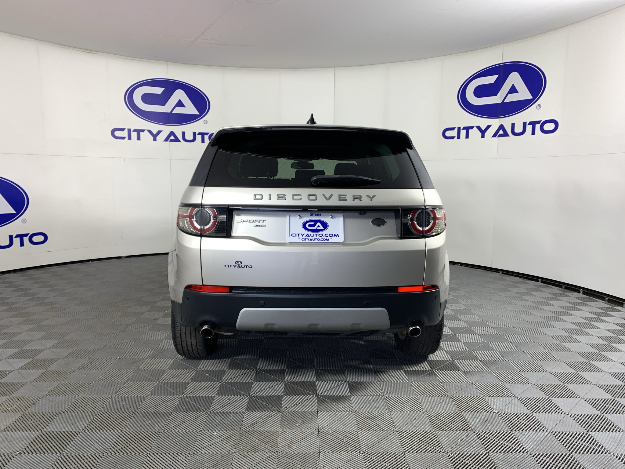 Used 2017 Land Rover Discovery Sport HSE AWD/4WD image 4