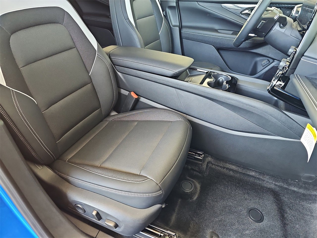 New 2025 Chevrolet Blazer EV LT image 10