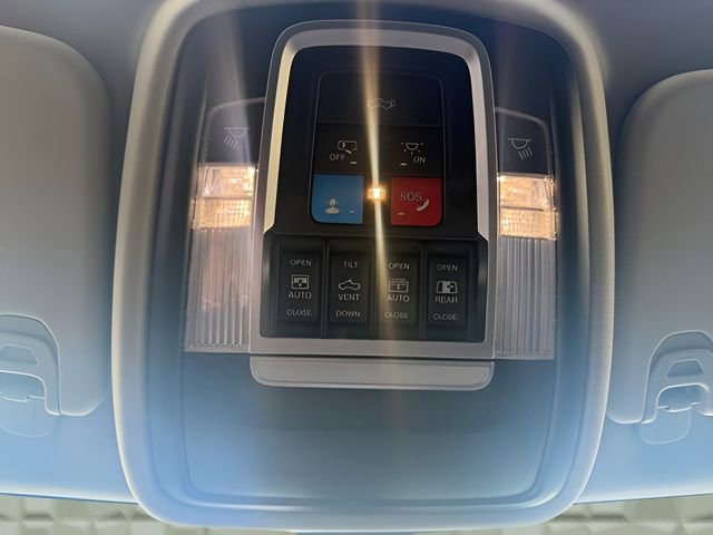 Used 2025 RAM 1500 Limited image 15