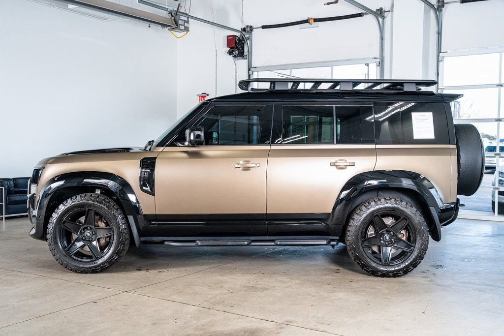 Used 2025 Land Rover Defender 110 X image 8