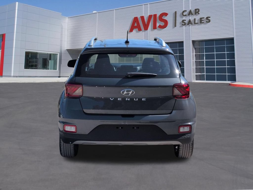 Used 2025 Hyundai Venue SEL FWD image 7