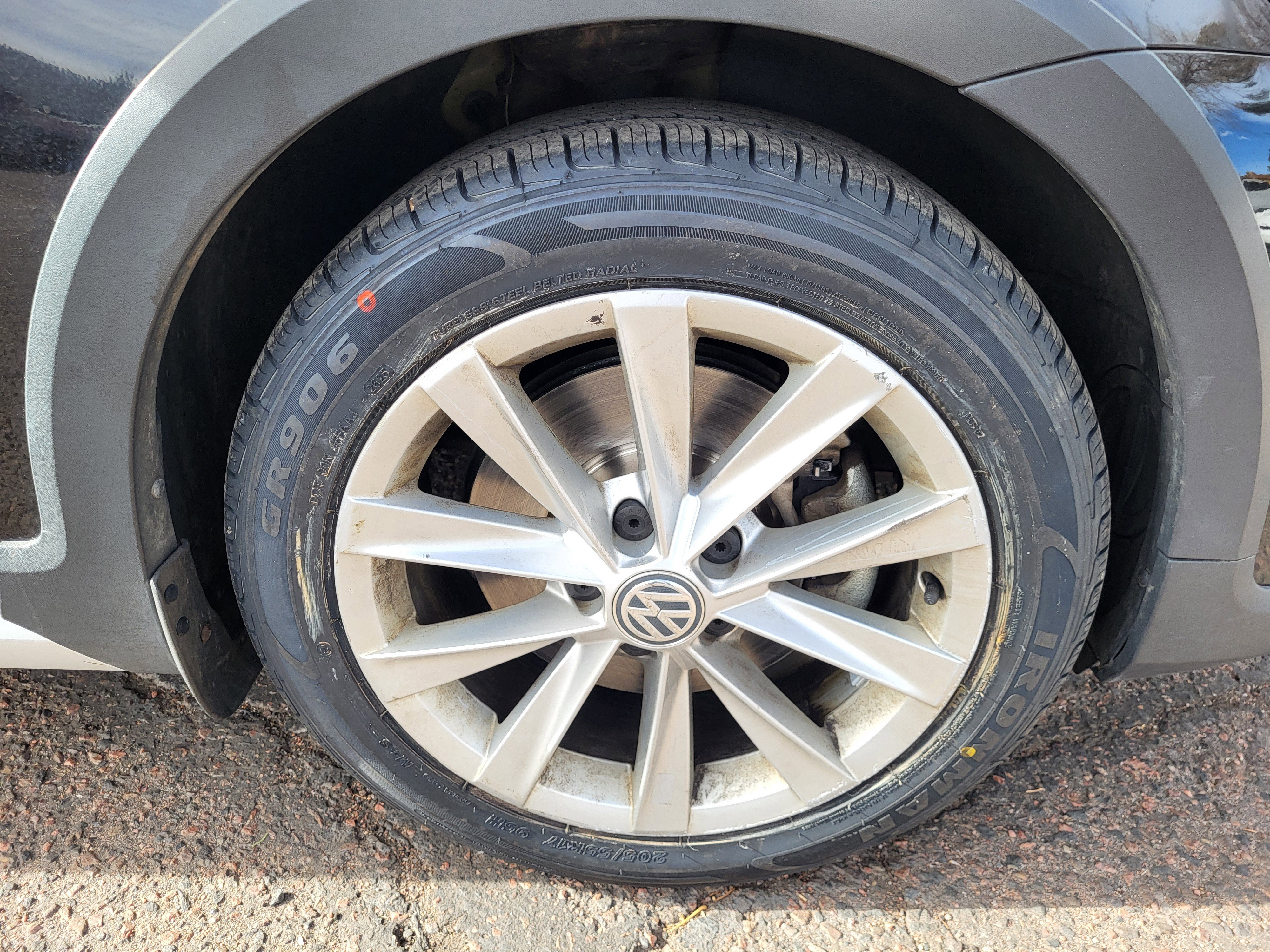 Used 2018 Volkswagen Golf Alltrack S image 18