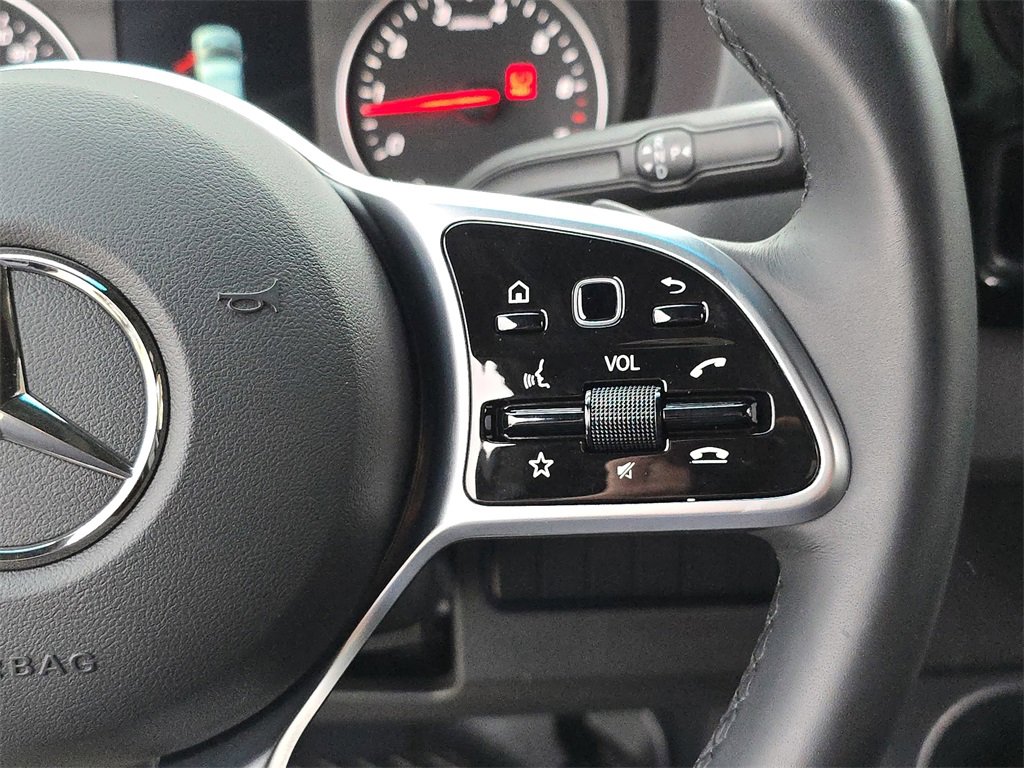 Used 2023 Mercedes-Benz Sprinter 2500 image 25
