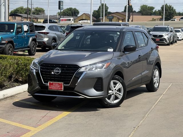 Used 2024 Nissan Kicks S FWD image 2