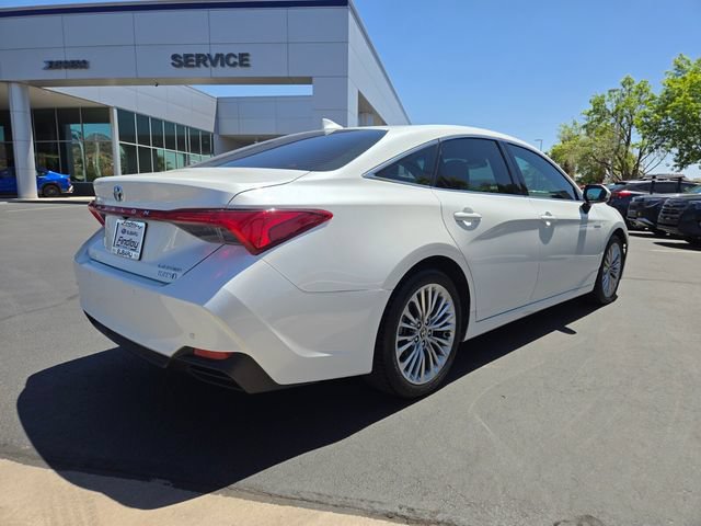 Used 2021 Toyota Avalon Limited w/ Advanced Safety Package FWD image 4