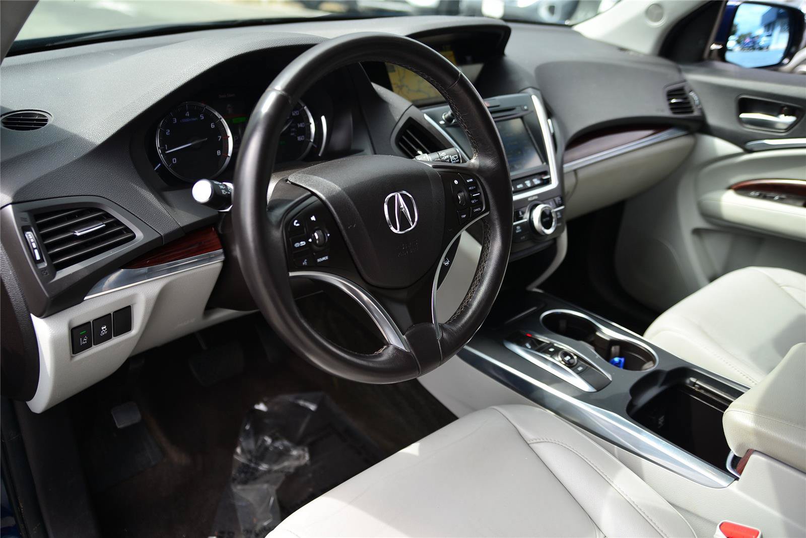 Used 2016 Acura MDX w/ Technology Package AWD/4WD image 28