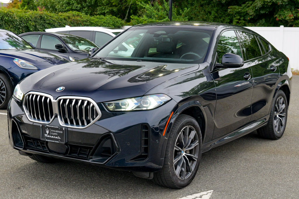Used 2024 BMW X6 xDrive40i w/ Premium Package AWD/4WD image 3
