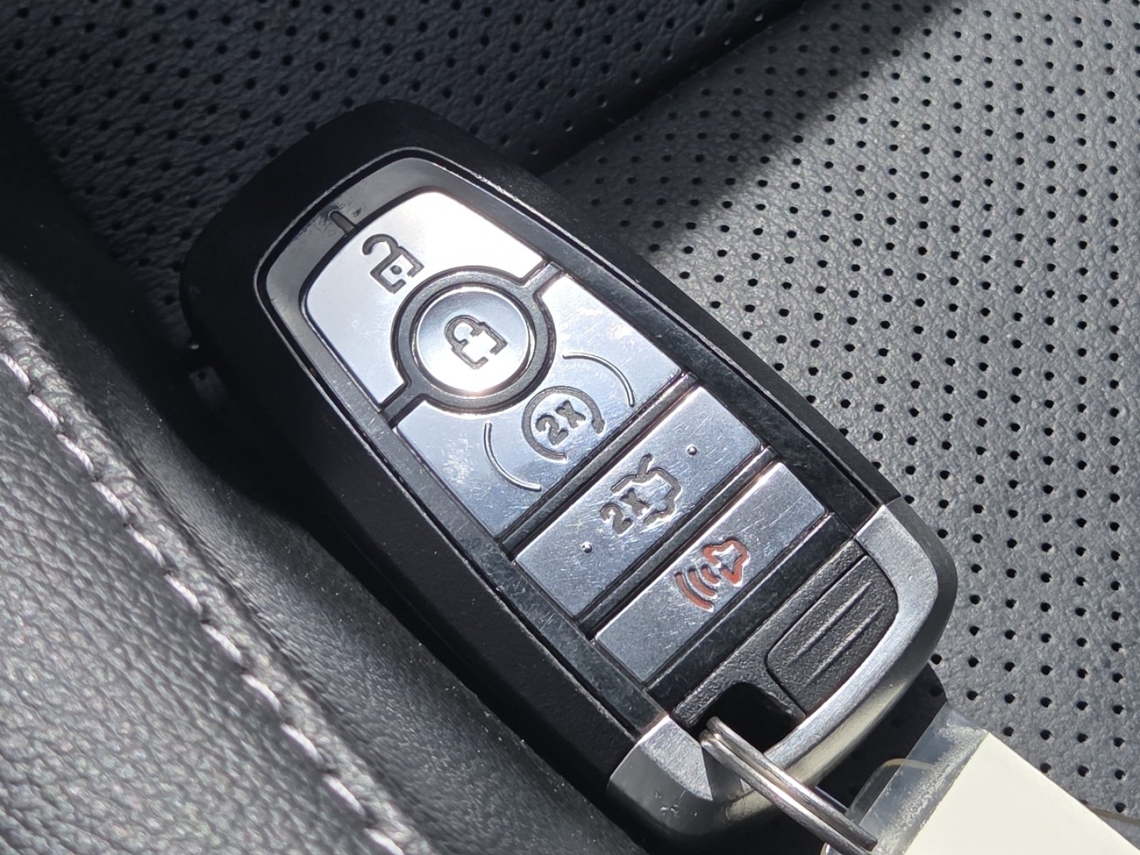 Used 2019 Ford Mustang GT Premium w/ GT Performance Package RWD image 31