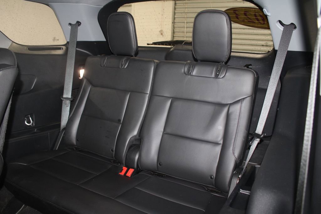 Used 2023 Ford Explorer XLT w/ Equipment Group 202A image 28