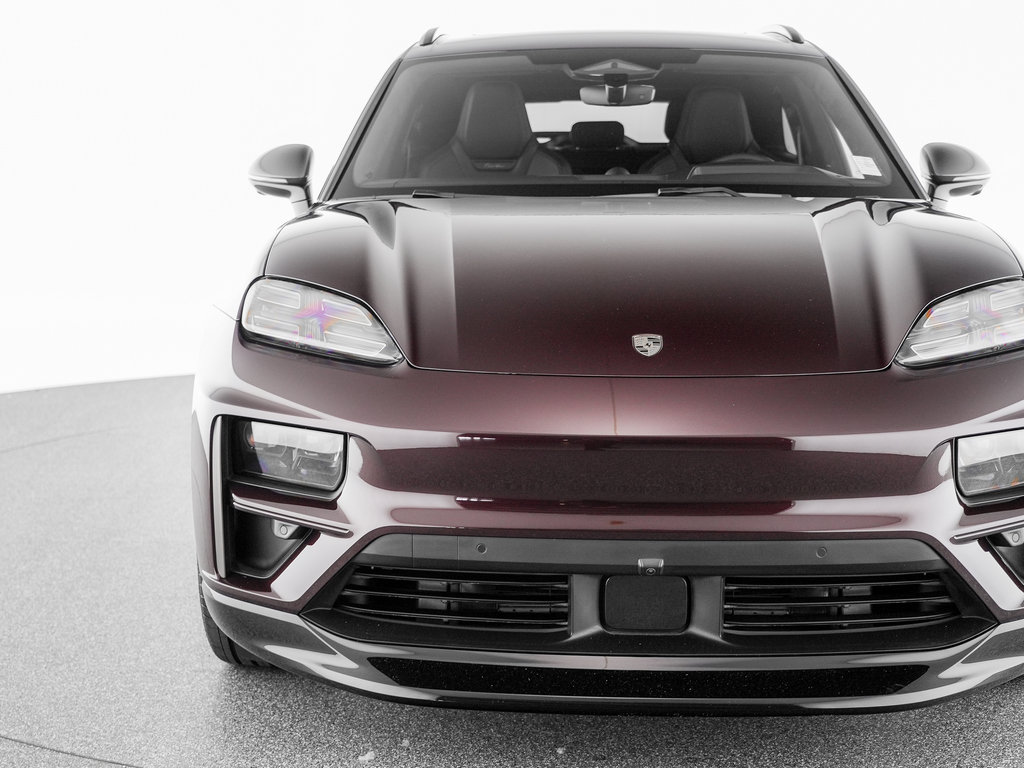 Used 2024 Porsche Macan Turbo Electric AWD/4WD image 44