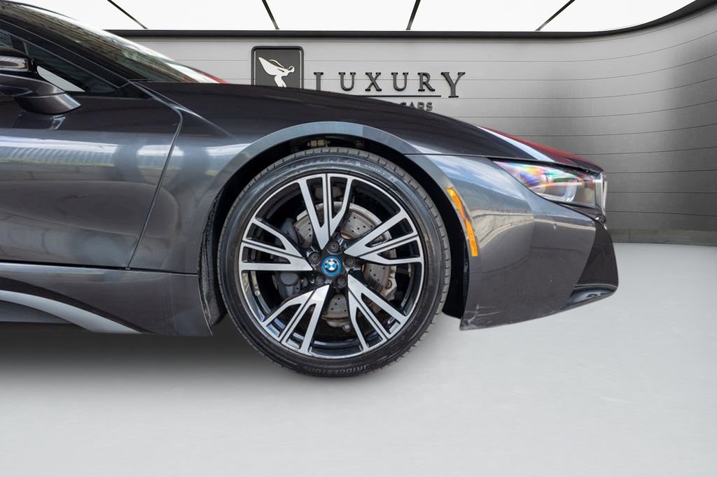 Used 2019 BMW i8 Roadster AWD/4WD image 11