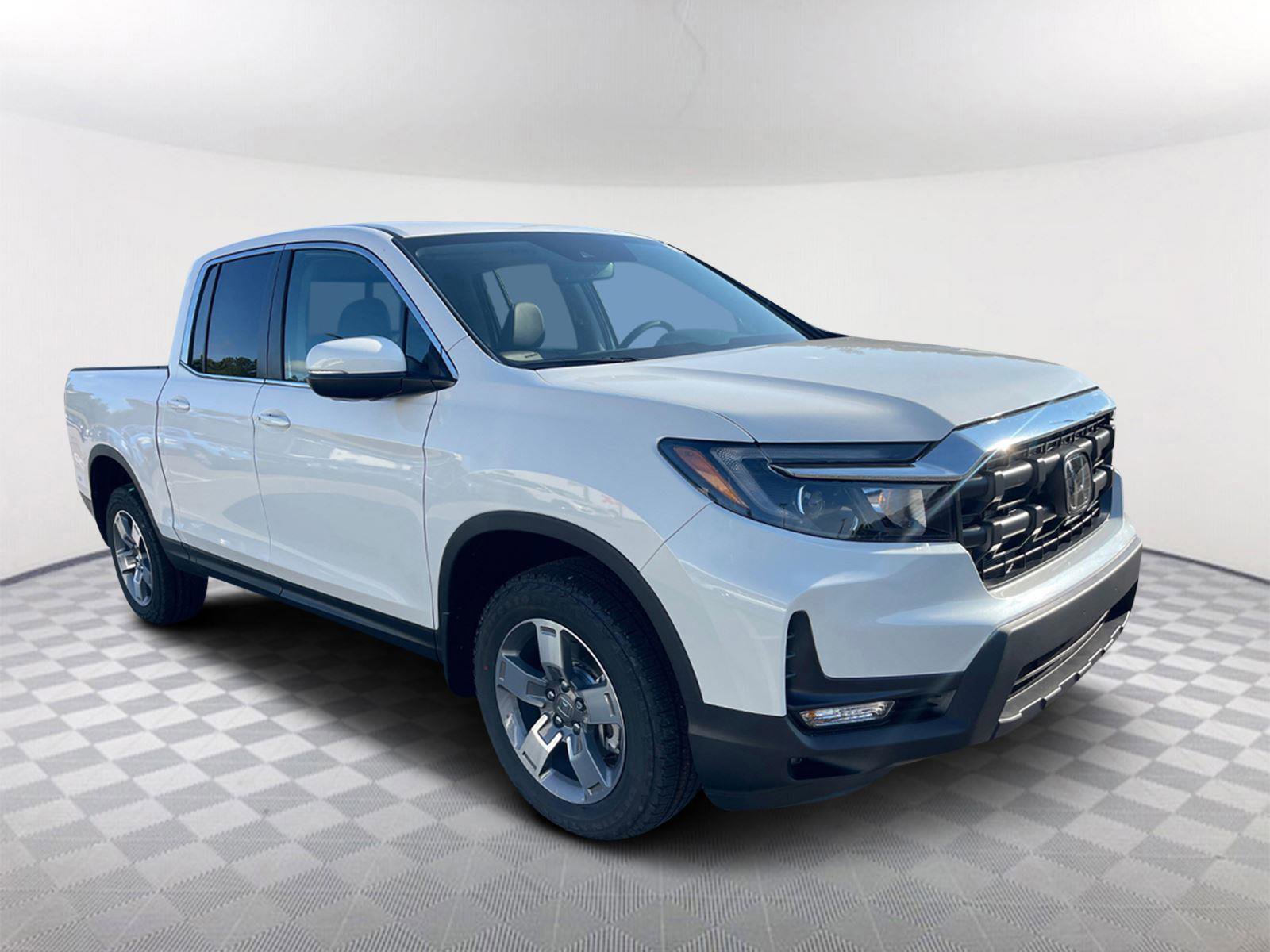 New 2025 Honda Ridgeline RTL