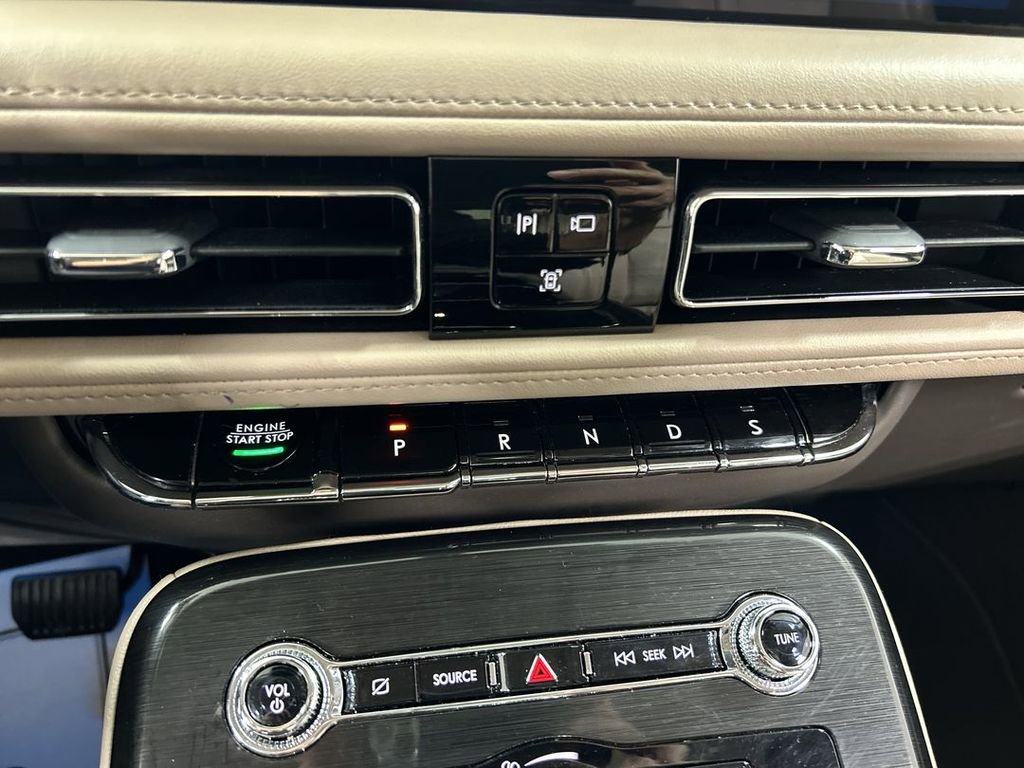 Used 2022 Lincoln Nautilus Reserve w/ Equipment Group 201A image 18