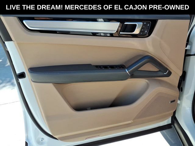 Used 2022 Porsche Cayenne Platinum Edition AWD/4WD image 13