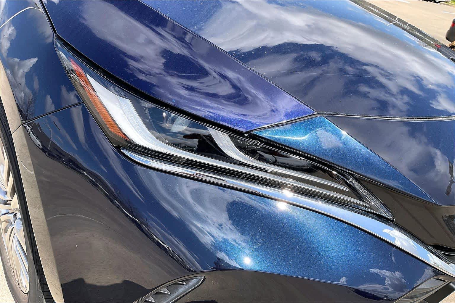 Used 2022 Toyota Venza XLE image 26