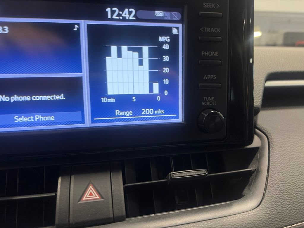 Used 2019 Toyota RAV4 LE AWD/4WD image 13