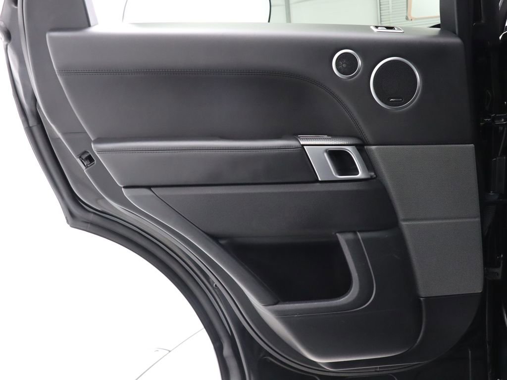 Used 2019 Land Rover Range Rover Sport HST image 40