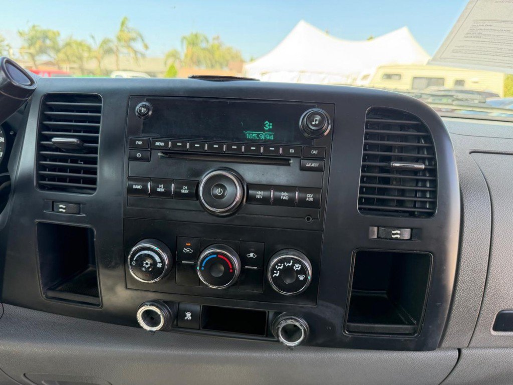 Used 2009 Chevrolet Silverado 1500 W/T AWD/4WD image 24