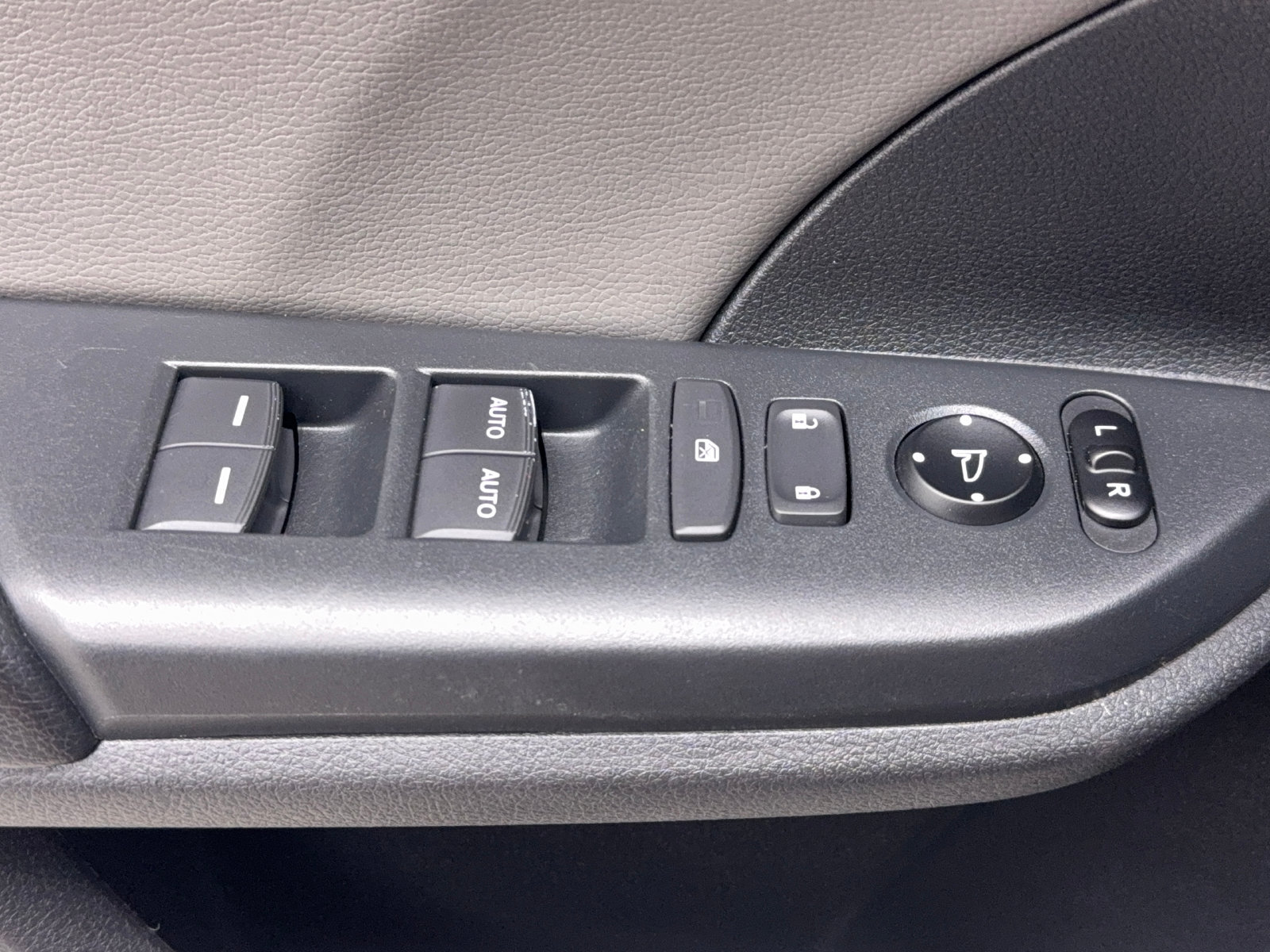 Used 2016 Honda Civic EX-L image 24