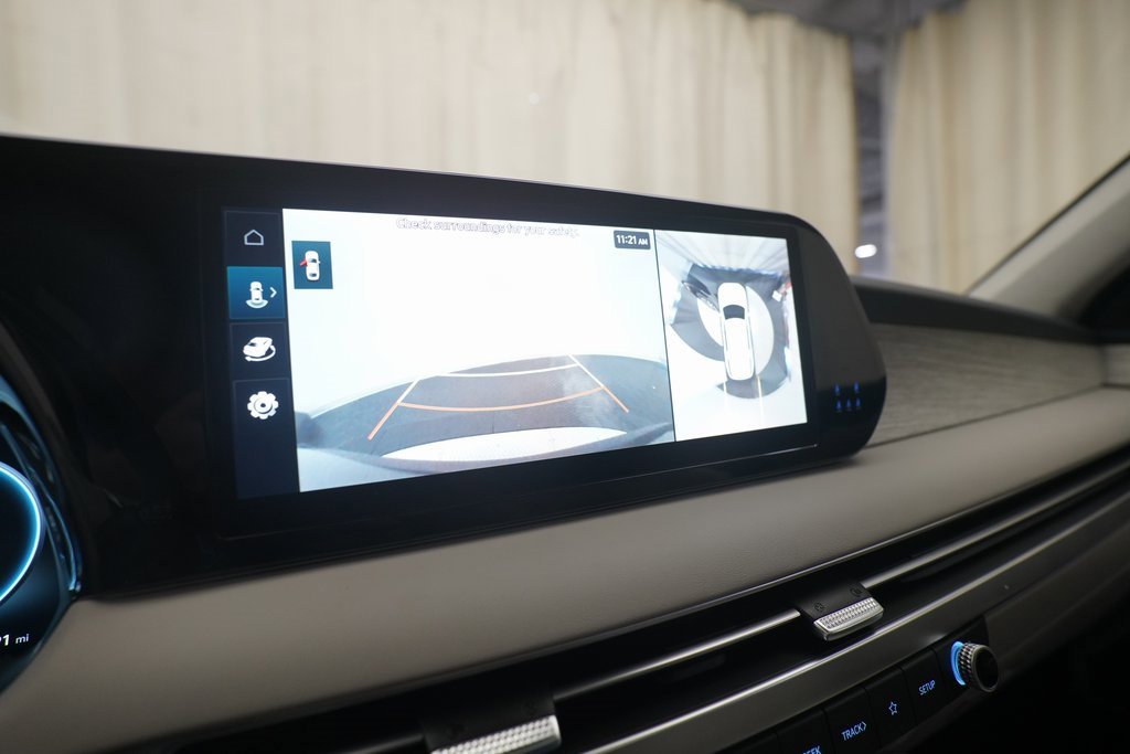 Used 2023 Hyundai Palisade Calligraphy w/ Winter Package image 21