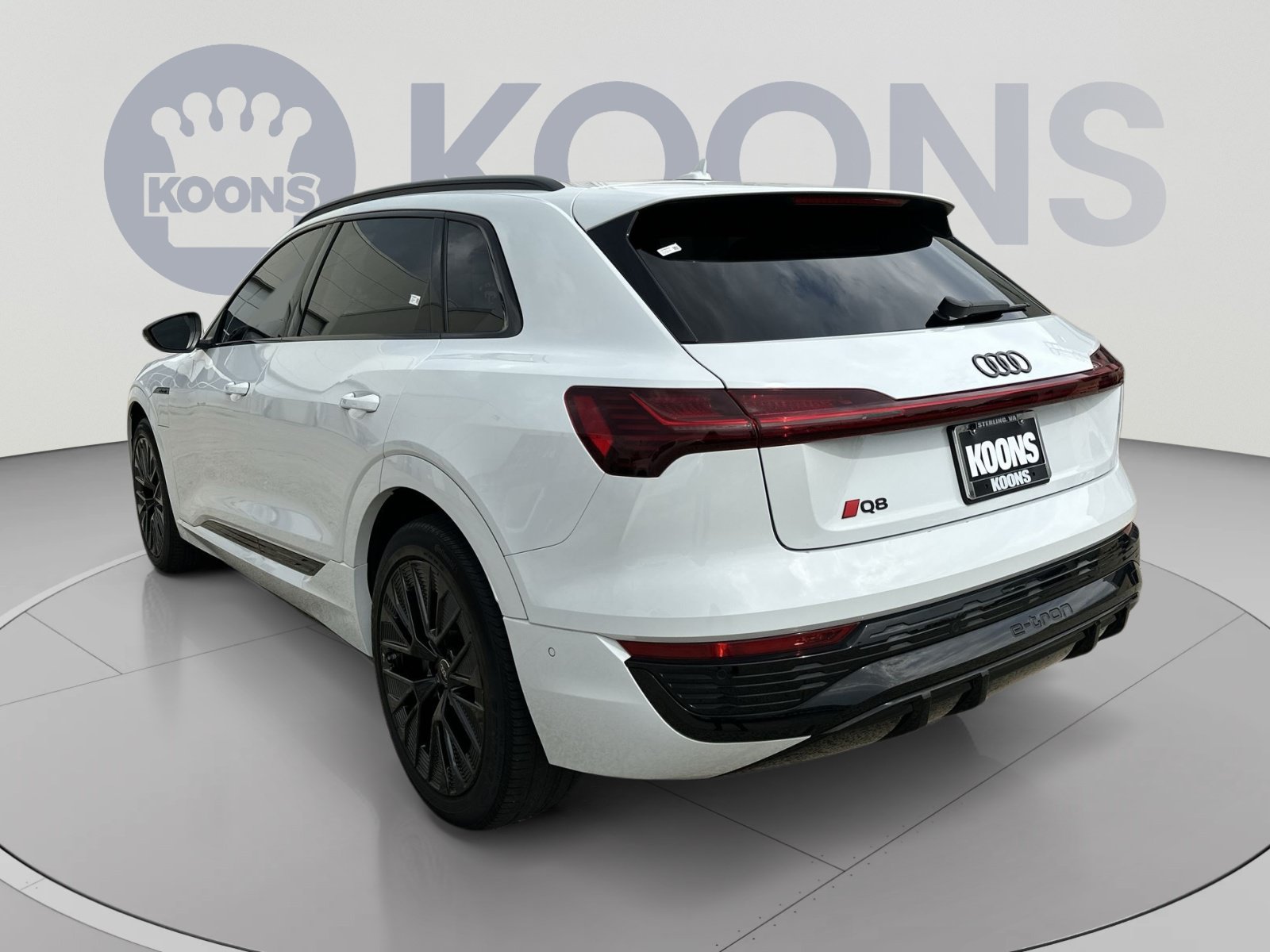 Used 2024 Audi Q8 e-tron Prestige w/ Prestige Package AWD/4WD image 14