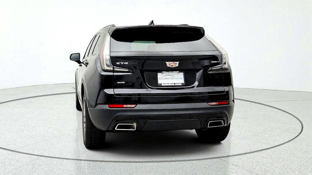 Used 2023 Cadillac XT4 Sport w/ Sun And Sound Package AWD/4WD image 6
