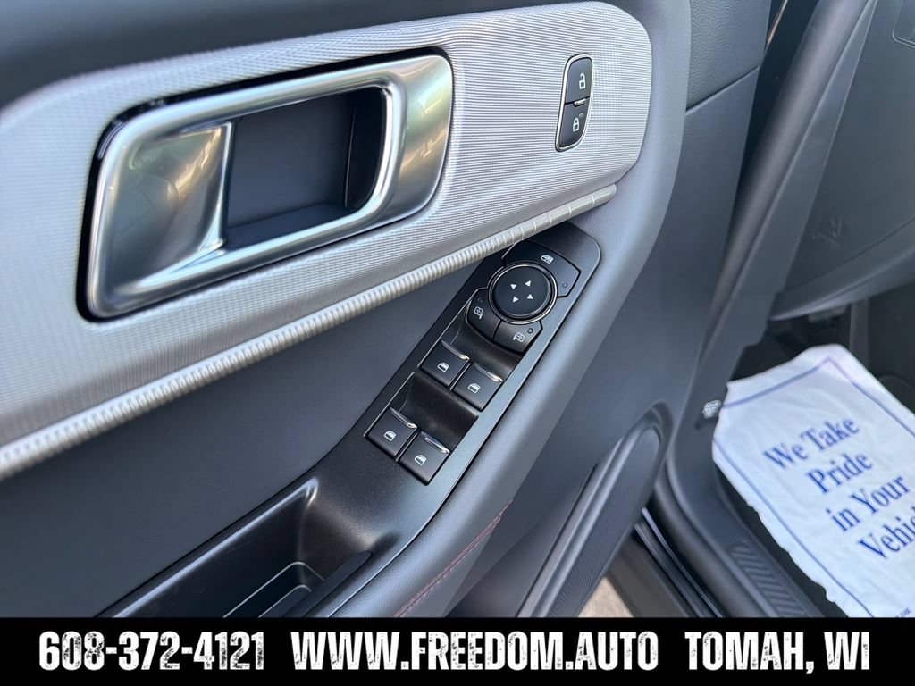 New 2026 Ford Explorer Active w/ Active Comfort Package AWD/4WD image 13