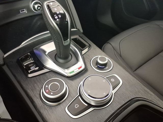 Used 2024 Alfa Romeo Stelvio Sprint AWD/4WD image 29