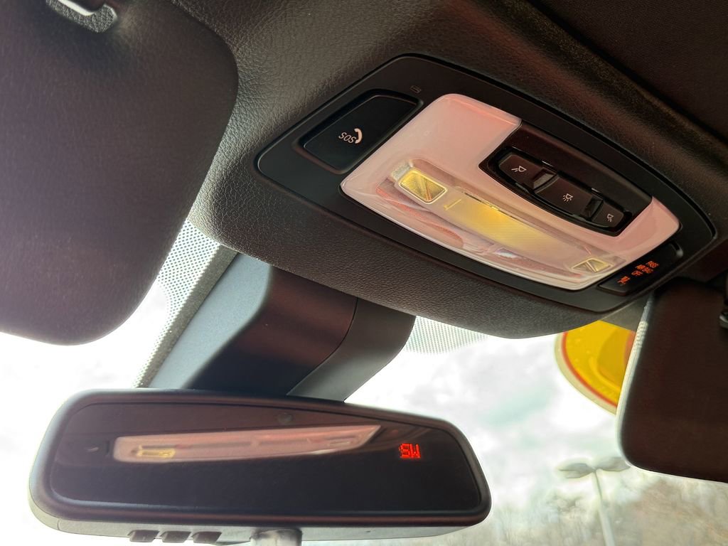 Used 2017 BMW M4 Convertible image 36