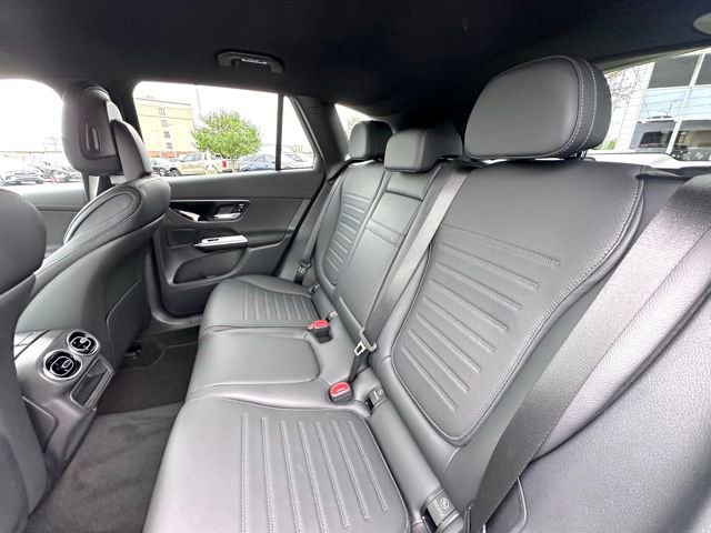 New 2025 Mercedes-Benz GLC 350e 4MATIC image 24