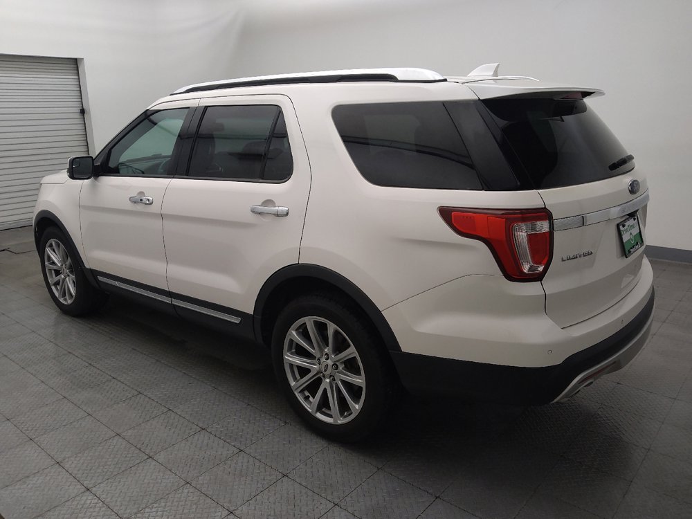Used 2017 Ford Explorer Limited FWD image 3