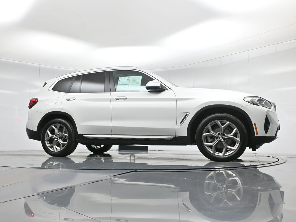 Used 2023 BMW X3 sDrive30i image 3