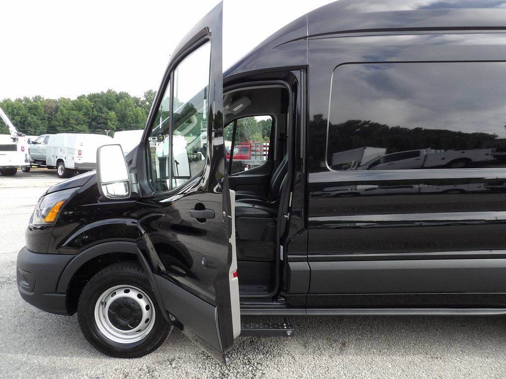 Used 2023 Ford Transit 250 148 High Roof Extended w/ Load Area Protection Package RWD image 13