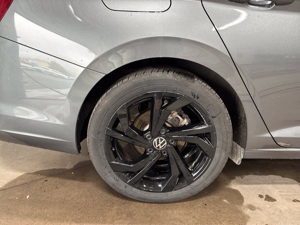 Used 2026 Volkswagen Jetta SE w/ Black Wheel Package FWD image 67