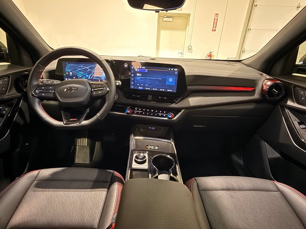 Used 2026 Chevrolet Equinox RS w/ Convenience Package III FWD image 27