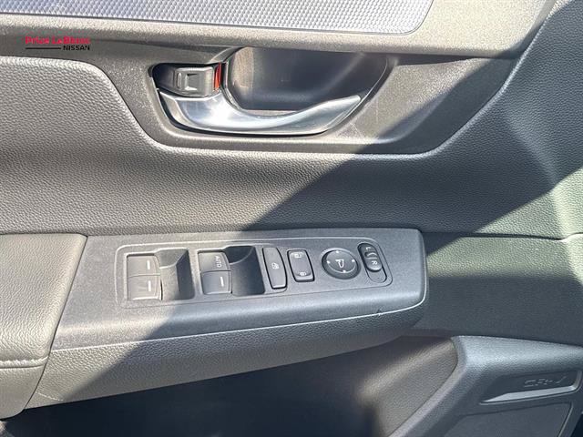Used 2025 Honda CR-V LX image 18