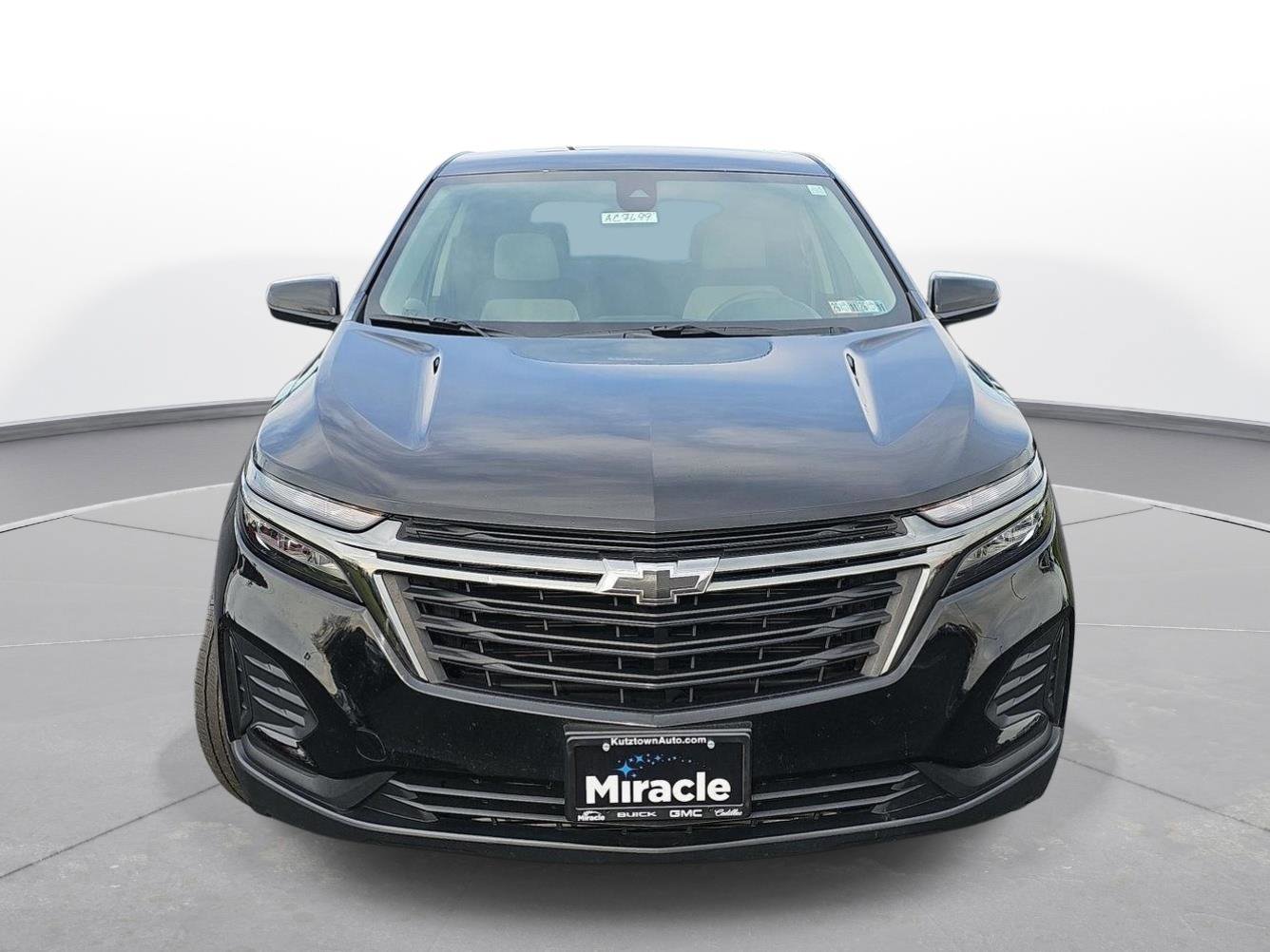 Used 2023 Chevrolet Equinox LS w/ LS Convenience Package image 2