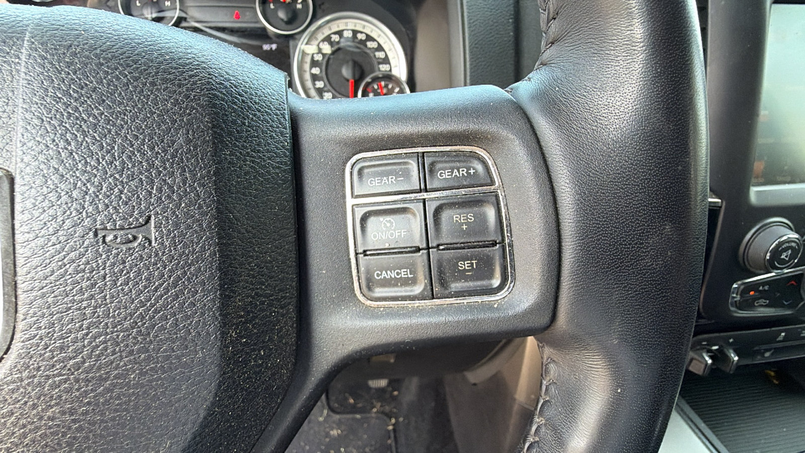 Used 2014 RAM 1500 Sport w/ Convenience Group AWD/4WD image 28